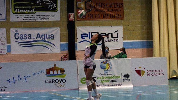 La-benjamina-del-Extremadura-Arroyo-Desiree-Castano-lidera-la-victoria-del-Extremadura-Arroyo-ante-el-CVB-Torrelavega
